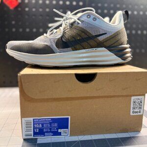 Nike Lunar Roam Desert Moss Size 10.5